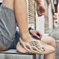 Pikkukuva 2 / 3: Uudet Beach Foam Runners -sandaalit Unisex Beige 38