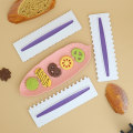 Miniatyrbild 3 av 5: Frosting Smoother, Oskadlig Plast Kakskrapa Kam, Livsmedelskvalitet 3 st