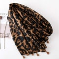 Miniatyrbild 4 av 5: Dams Leopard Animal Print Fransad Axel Wrap Sjal för Vinter 90C