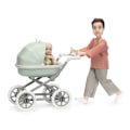 Pikkukuva 3 / 4: Lundby-nukke, vauva ja vaunut - Mikki