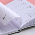Miniatyrbild 3 av 5: 2 st, 2024 Planerare 2024 Kalender 12 Månaders Planerare 2024-2025 Daglig Vecko- och Månadsagenda Anteckningsbok A7 PU Läderomslag（MÖRKGRÖN）
