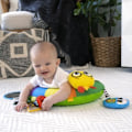 Miniatyrbild 2 av 6: Multisensorisk aktivitetskudde för lek i magen - BABY EINSTEIN - Cal-a-Pillow - Barn från 0 månader och uppåt