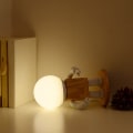 Miniatyrbild 6 av 6: Söt Robot Bordslampa Nordisk Modern Vit Trä Bordslampa