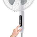 Miniatyrbillede 2 af 4: BLACK+DECKER BXBXEFP50E gulvventilator på 50W, 3 hastigheder, 3 tilstande, justerbar højde, berøringskontrol og fjernbetjening. valkoinen