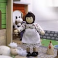 Miniatyrbillede 3 af 4: Trægård - Brosten - Legetøj efter univers - Imitationsspil - På gården