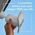 Pikkukuva 3 / 4: Arlo Pro 3 Floodlight - Langaton Wifi - Musta - 2K - Integroitu voimakas kohdevalo sort