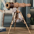 Miniatyrbillede 2 af 4: ROBOTIME monokulært træteleskop - 3D-modelsæt til at samle - Gavelegetøj til børn - skala 1:1 Naturligt træ og dekorativt læder.