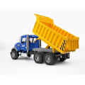 Miniatyrbillede 2 af 4: MACK dumper - BRUDER - Skala 1:16 - Åbning af motorhjelm og container