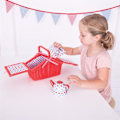 Pikkukuva 2 / 2: Bigjigs Toys värikäs polka dot teesetti ja kori - Roolilelut ja leikkisetit