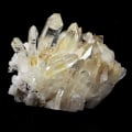 Pikkukuva 1 / 3: Kivet ja mineraalit. Kvartsi. 450,0 ct. Allevard, Isère, Ranska..