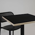 Miniatyrbillede 2 af 4: Bord 70 x 70 cm - Rund model, sorte trækanter Svart