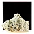 Miniatyrbillede 1 af 2: Sten og mineraler. Prehnite. 510,0 ct. La Combe de la Selle, Bourg d'Oisans, Frankrig.