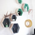 Miniatyrbild 2 av 2: 3 hexagonala hyllor i trä + guldglittrande masking tape 5 m Beige