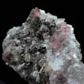 Miniatyrbillede 1 af 2: Sten og mineraler. Pink fluorit. 95,0 ct. Mont Blanc-massivet, Frankrig. Rosa
