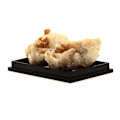 Miniatyrbild 1 av 3: Wulfenit + Barite 243,7 karat Flerfärgad