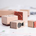 Miniatyrbild 2 av 3: Sortiment av trästämplar - RICO DESIGN - Tropisk vår - 5 stämplar - Svart stämpeldyna - Vuxen Svart