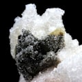 Miniatyrbild 4 av 5: Stenar och mineraler. Apofyllit, Kalcit, Ilvait. 2045,0 cent. Dalnegorsk, Ryssland.