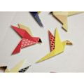 Pikkukuva 1 / 3: Kohokuvioidut glitter-tarrat - Origami-linnut Flerfärgad