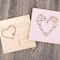 Pikkukuva 2 / 3: "Love" A5 silkkipainatuskaavallinen, 1 stensiili + 1 lasta, Transparent