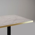 Pikkukuva 4 / 4: Pöytä 70 x 70 cm - Milanon mallin yule-marmori messinkireunoilla Beige