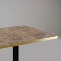 Miniatyrbillede 3 af 4: Bord 70 x 70 cm - Milano model græsk marmor med messingkanter kastanj