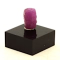 Miniatyrbillede 1 af 2: Sten og mineraler - ABIJOUX - Ruby - 8.0 ct - Kiteto-distriktet - Manyara-regionen - Tanzania Röd
