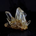 Pikkukuva 1 / 3: Kivet ja mineraalit. Kvartsi + siderite. 92,5 ct. Allevard, Isère, Ranska.