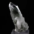 Pikkukuva 1 / 2: Kivet ja mineraalit. Kvartsi + Kloriitti. 66,0 ct. Vizille, Isère, Ranska..