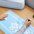 Pikkukuva 2 / 4: Joustava sapluunaleffan 'Smart' Cricut - 33 x 360 cm Blå