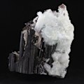 Miniatyrbillede 1 af 5: Sten og mineraler. Cleavelandit + Turmalin + Lepidolite. 4558,0 ct. Pederneira mine, Minas Gerais, Brasilien.