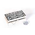 Pikkukuva 2 / 2: Polymeerisavi stensiili Kukkapitsi 11,4 x 15,3 cm