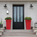 Miniatyrbillede 2 af 2: EDA Tuscan Square Top Flower Pot - 39 x 39 x H 65 cm - 62 L - Ruby Red rubinröd