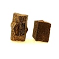 Pikkukuva 2 / 2: Kivet ja mineraalit. Stauroliitti. (2 kpl) 133,70 ct. Kerzest, Coray, Finistère, Ranska.