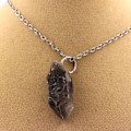 Miniatyrbillede 2 af 3: Sten og mineraler. Rå gips halskæde. 14,25 ct. Marcieu, Isère, Frankrig.