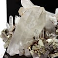 Miniatyrbild 1 av 5: Kvarts, Pyrit, Barite, Siderit 276,8 karat Flerfärgad