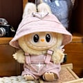 Miniatyrbillede 1 af 5: Sommerudsalg Labubu dukkertøj første generation anden generation blind box Labubu dukkertøj (fiskehat + overalls) P rosa kostym