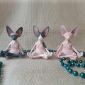 Miniatyrbilde 3 av 5: Cat Meditate Collectible Figurines Miniatyr Håndlaget Dekor Ani Gray one size