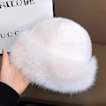 Miniatyrbilde 8 av 8: Fluffy Faux Fur Bucket Hat for Kvinner - Luksuriøs, Plysj Fiskerhatt White