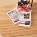Pikkukuva 3 / 5: 9kpl 1:12 Dollhouse Miniatyyri värillinen sanomalehti Malli Living Sc Color one size