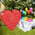 Miniatyrbillede 2 af 8: Rød hjerteformet pinata