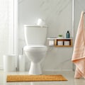 Pikkukuva 5 / 8: Bambuinen wc-paperiteline hyllyllä
