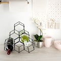 Miniatyrbillede 7 af 10: Elegant og stilfuld vinflaske i sort metal til 6 flasker