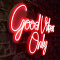 Miniatyrbillede 1 af 7: Dekorativ Plast Led-belysning Good Vibes Only 2 - Rød