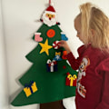 Miniatyrbillede 9 af 9: Filt juletræ med pynt 24856
