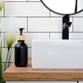 Miniatyrbild 4 av 8: Svart tvålpump med låsfunktion för kök och badrum