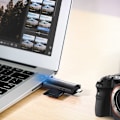 Pikkukuva 4 / 7: Universaali micro SD -kortinlukija USB 3.0:lle ja USB-C 3.0:lle, harmaa