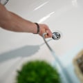 Pikkukuva 3 / 8: Spiraalikampi ja kynsi putkien puhdistukseen