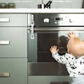 Pikkukuva 3 / 9: Magneettiset lasten turvalukot kaappeihin – 23 osaa
