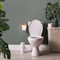 Pikkukuva 5 / 6: Bambuinen wc-paperiteline hyllyllä
