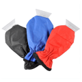 Pikkukuva 1 / 5: Jääkaavin hansikkaalla Fleece